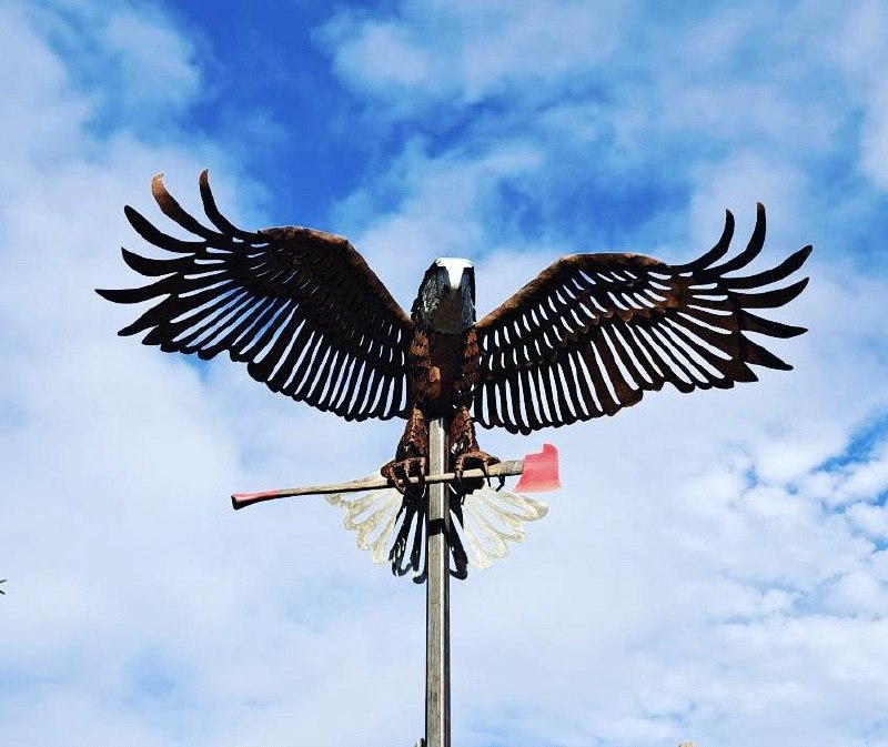 Bald Eagle sculpture by Mad Metals